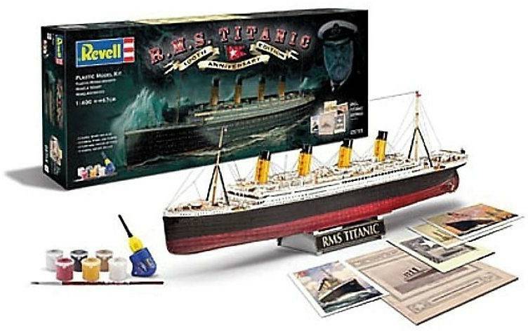 Revell Geschenkset 100 Jahre Titanic Modellbausätze