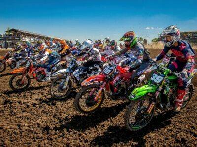 Puzzles Calvendo Motocross - Start zum Großen Preis [4064076353701]