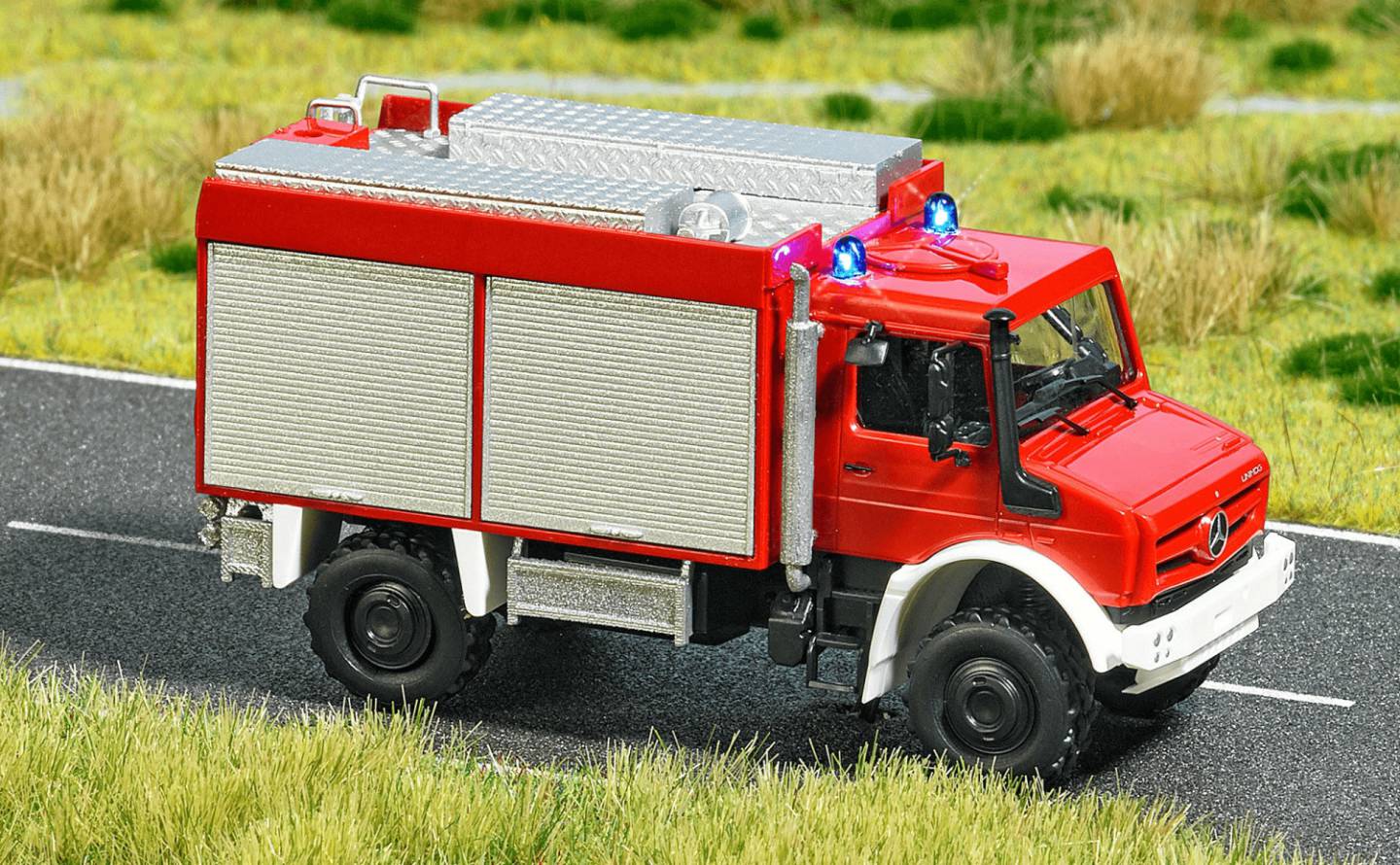 Busch Unimog U 5023 -Feuerwehr- (5599) Modellfahrzeuge