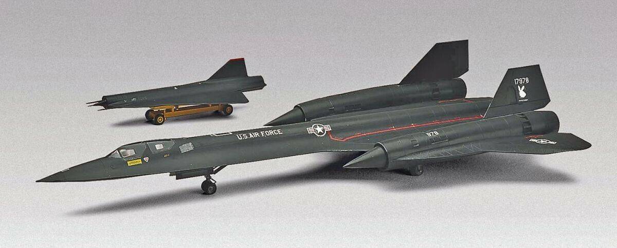 Revell SR-71A Blackbird (15810) Modellbausätze